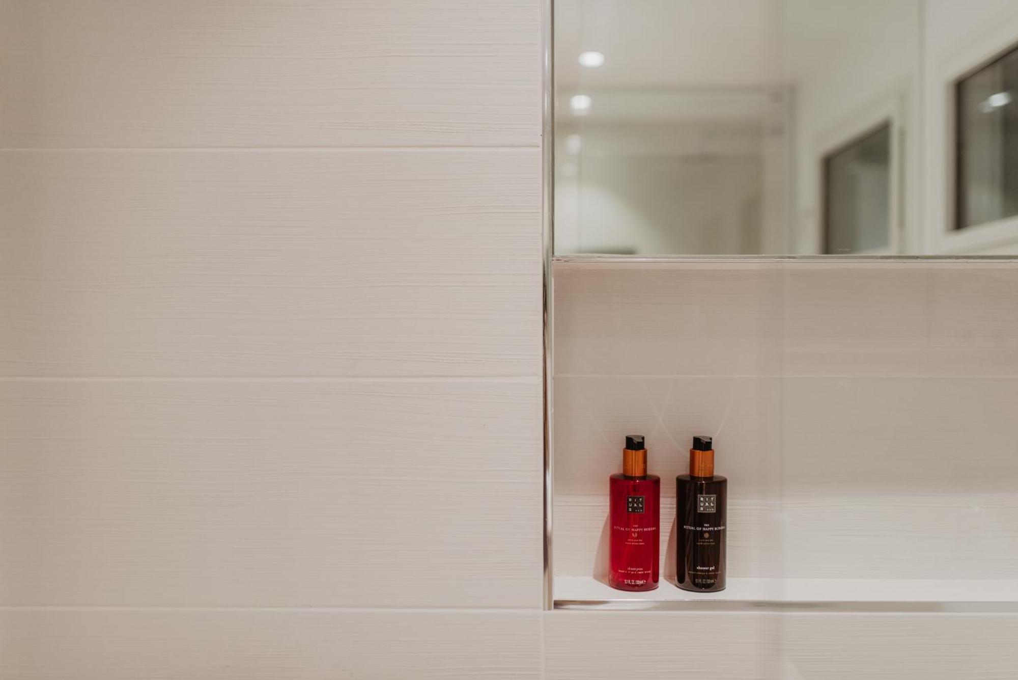 Petit Luxe Volta Apartaments Terrassa Ngoại thất bức ảnh